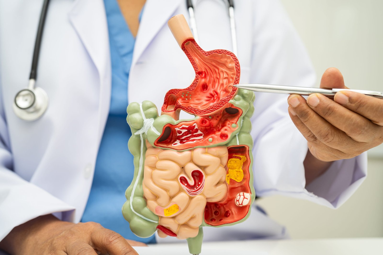 Best Gastroenterologist in Ghaziabad - Le Crest Hospital