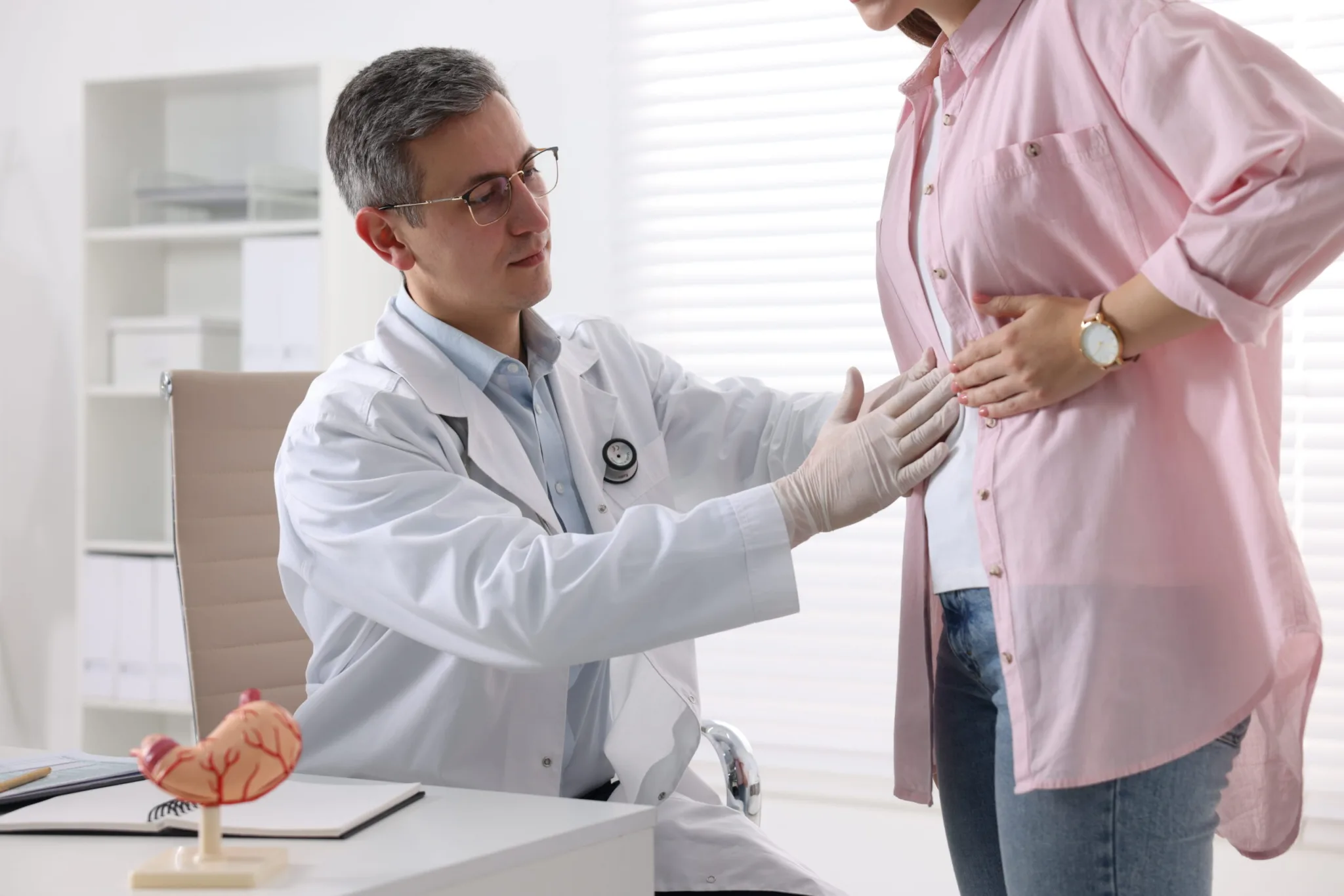 Best Gastroenterologist in Vasundhara - Le Crest Hospital