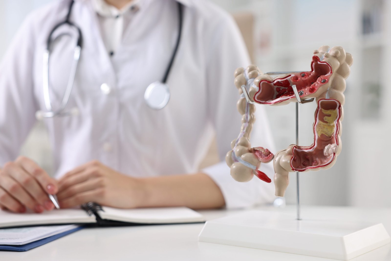 Gastroenterologist in Ghaziabad - Le Crest Hospital
