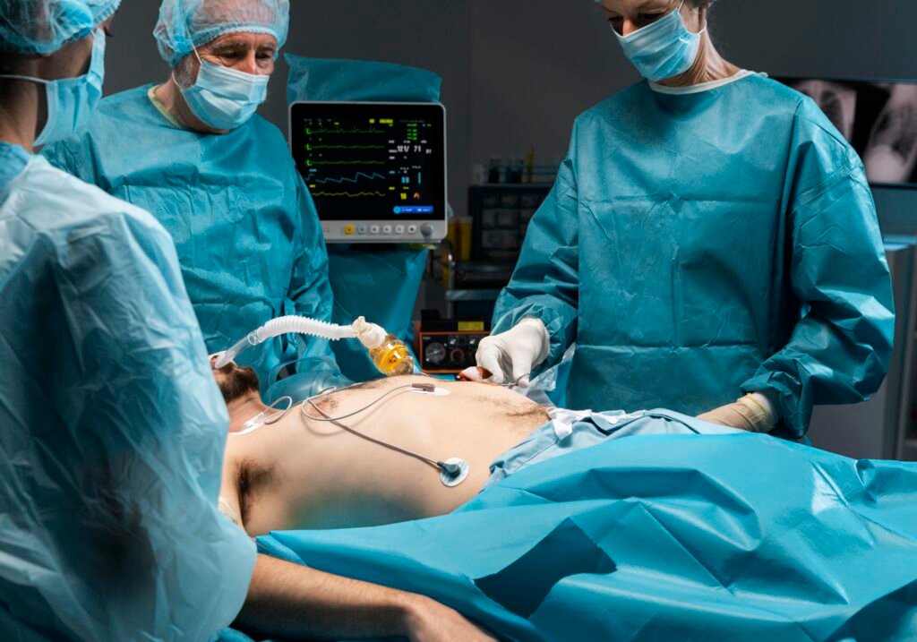laparoscopic surgeon in Vasundhara - Le Crest Hospital