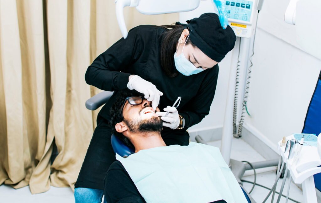 Dental Hospital in Vasundhara - Le Crest Hospital