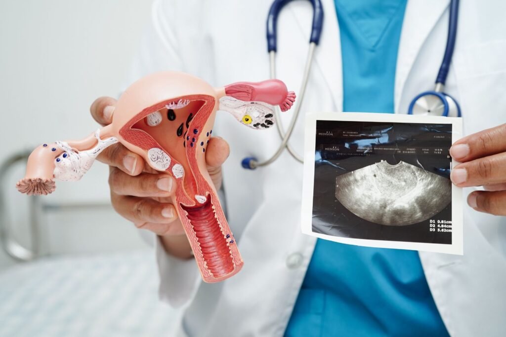 Gynecologist in Raj Nagar Extension | Le Crest Hospital