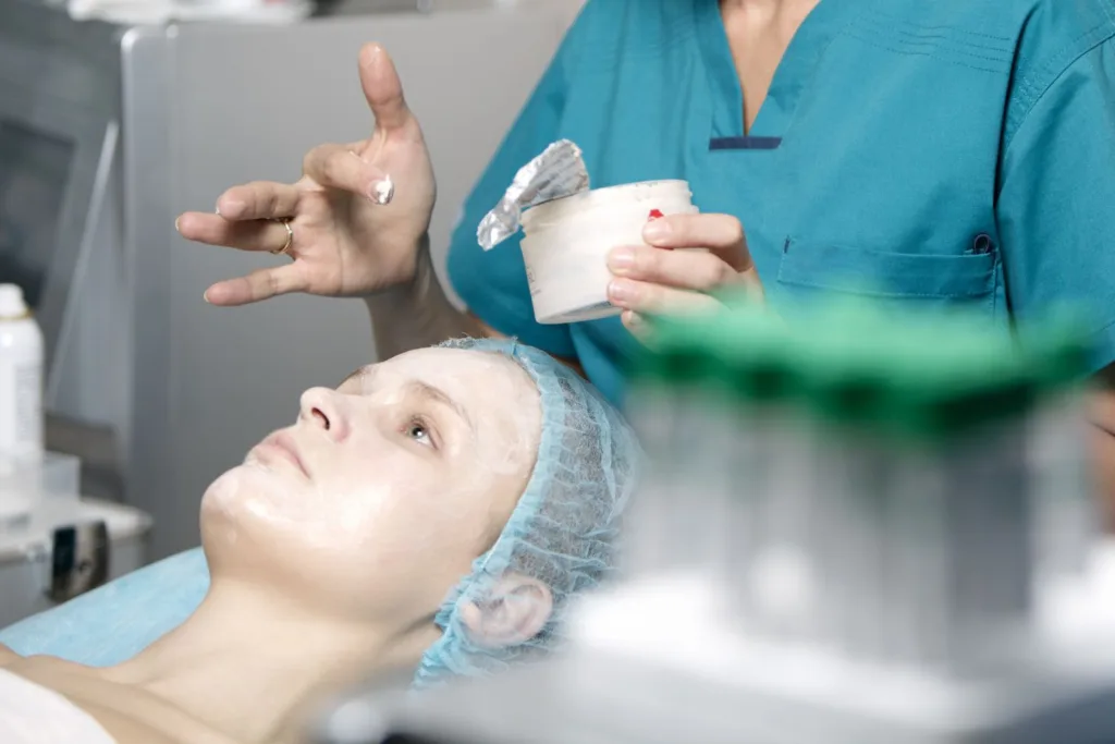 Plastic Surgeon Ghaziabad - Le Crest Hospital
