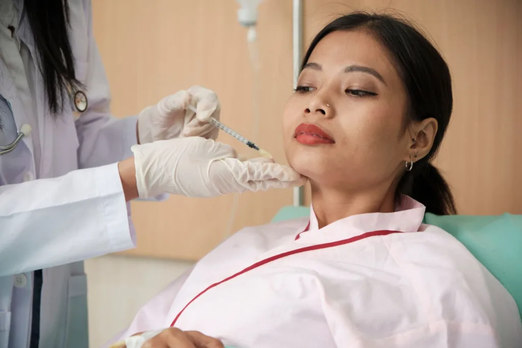 Dermatologist in Indirapuram - Le Crest Hospital